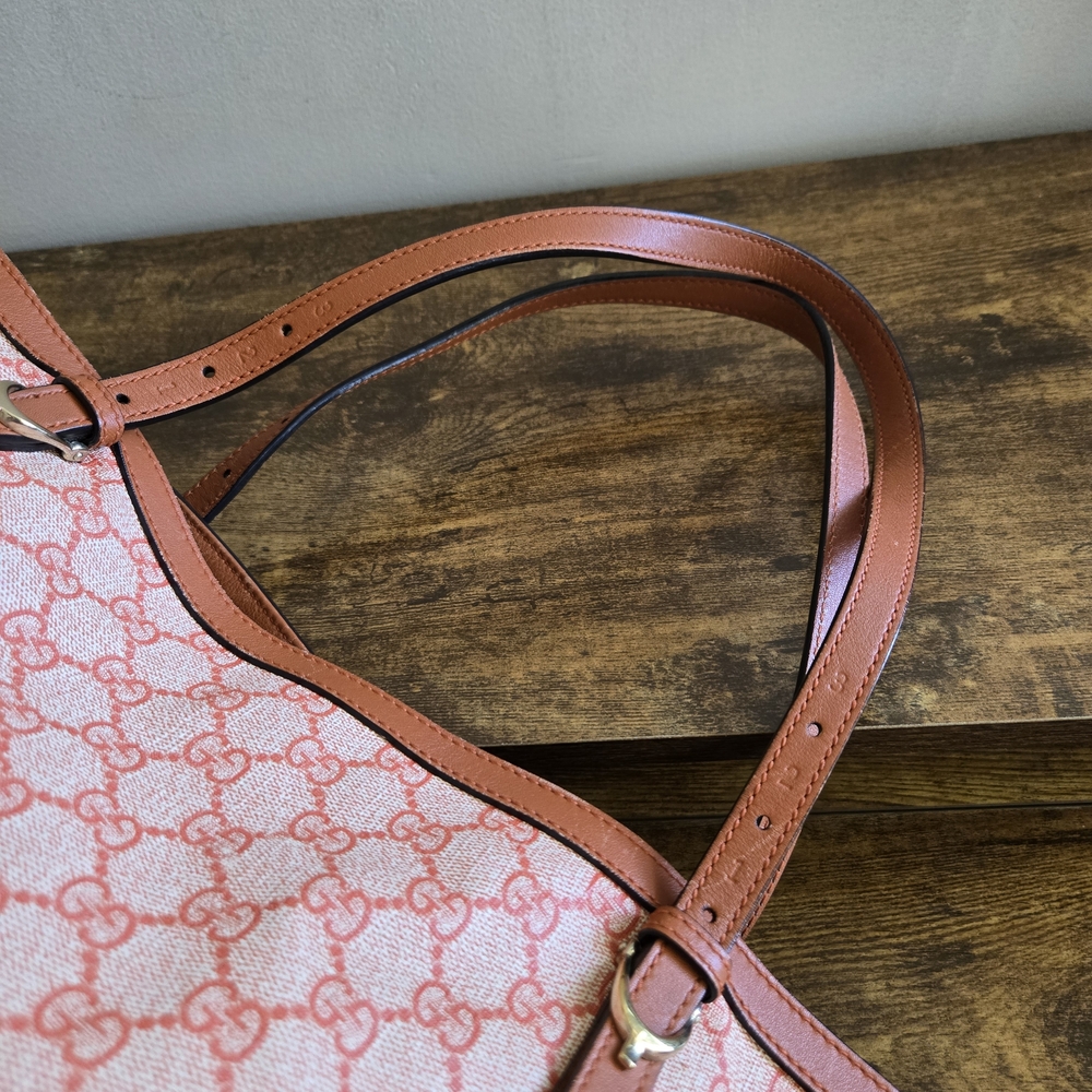 Gucci Pink GG Supreme Canvas Tote Bag - Picture 3 of 11